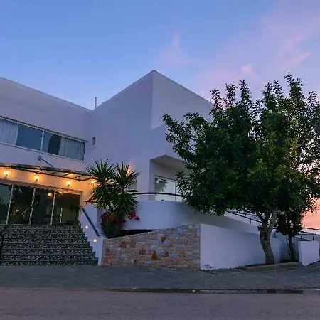 Hotel Junior