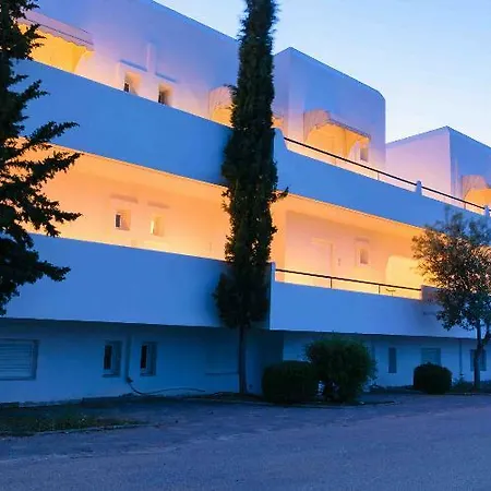Ξενοδοχείο Junior 3*